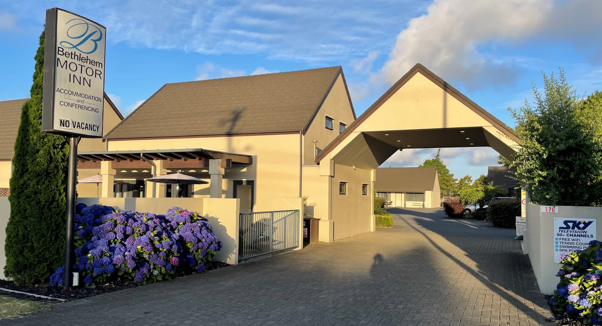 Bethlehem Motor Inn — Accommodation in Tauranga