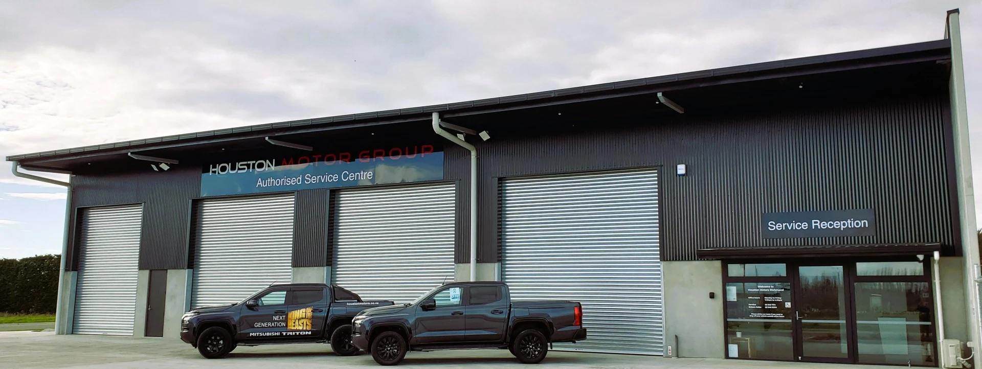 Houston Richmond Service Centre — Mechanics in Richmond