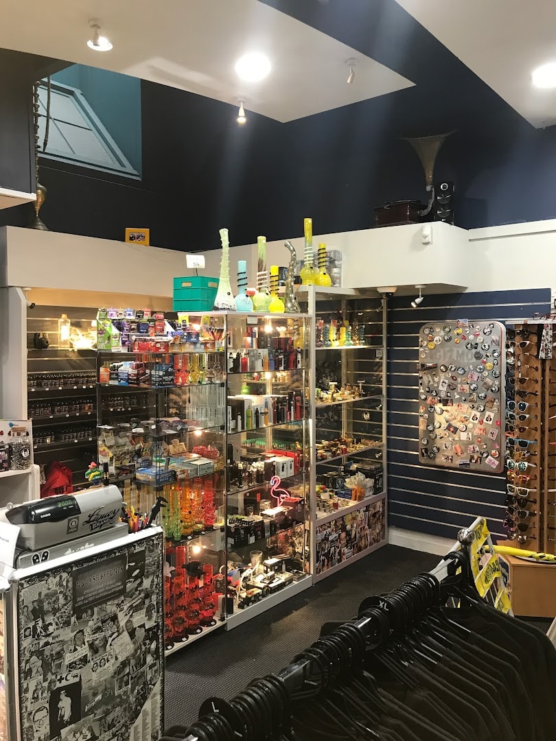 Gizmos Nelson — Clothing Stores in Nelson