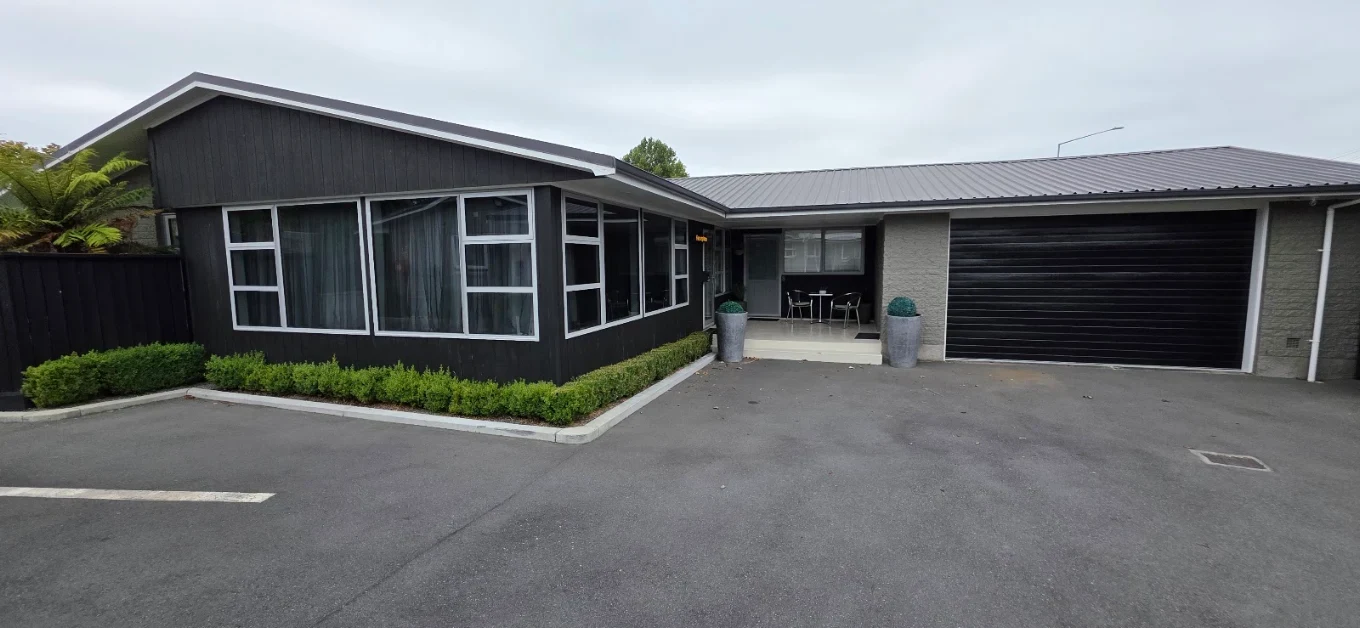 Aarburg Airport Motel — Accommodation in Christchurch