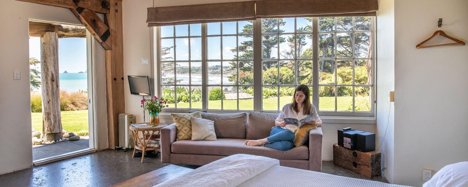 Ahu Ahu Beach Villas — Accommodation in Ōakura