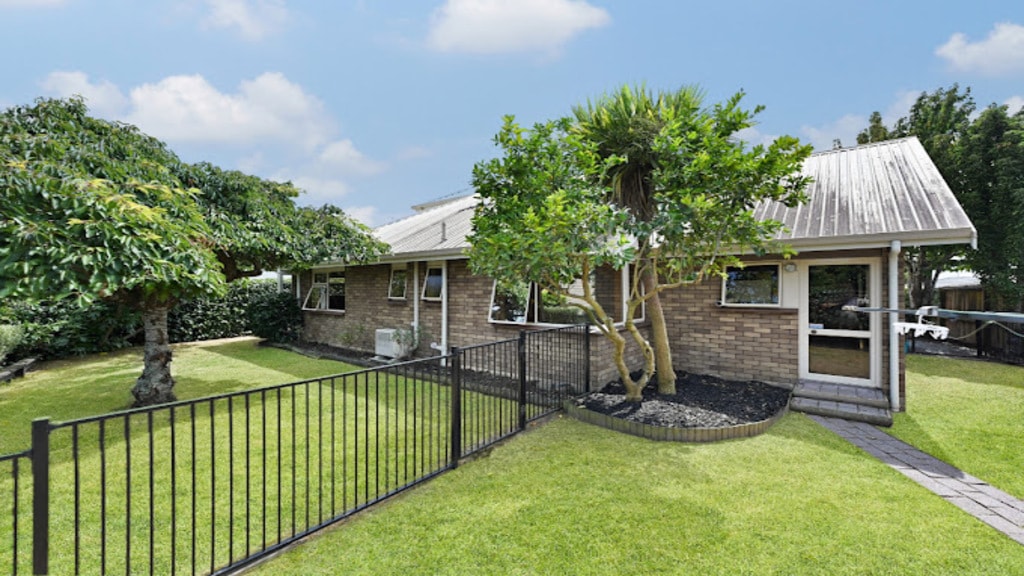 A2B Lawn Mowing Services — Gardening Services in Hamilton