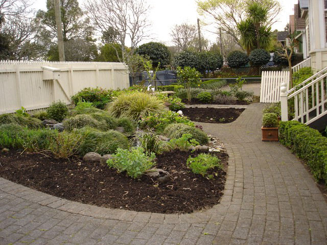 Great Garden Workz — Gardening Services in Hamilton
