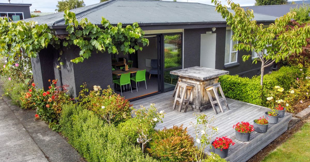 Shakespeare House B&B — Accommodation in Te Anau