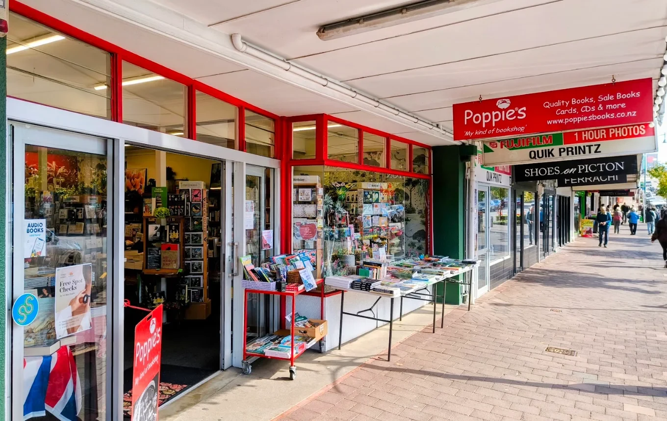 Poppies Howick — Bookstores in Howick
