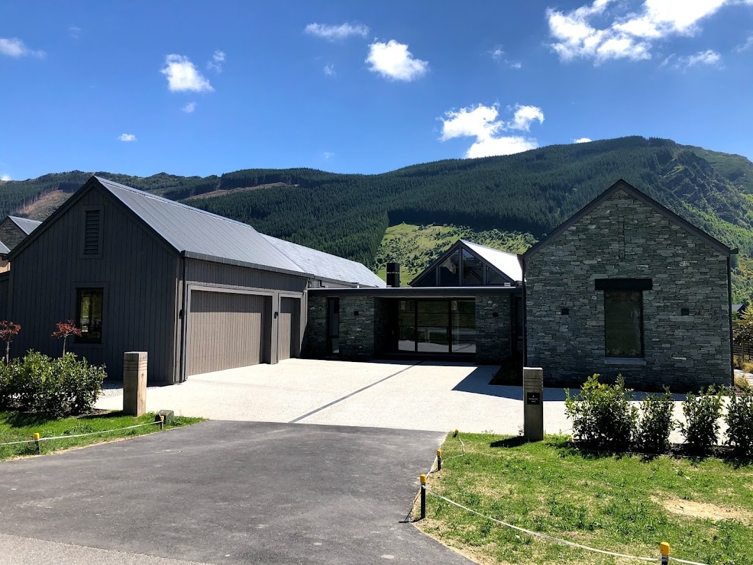 Select Electrical Installations — Electricians in Queenstown