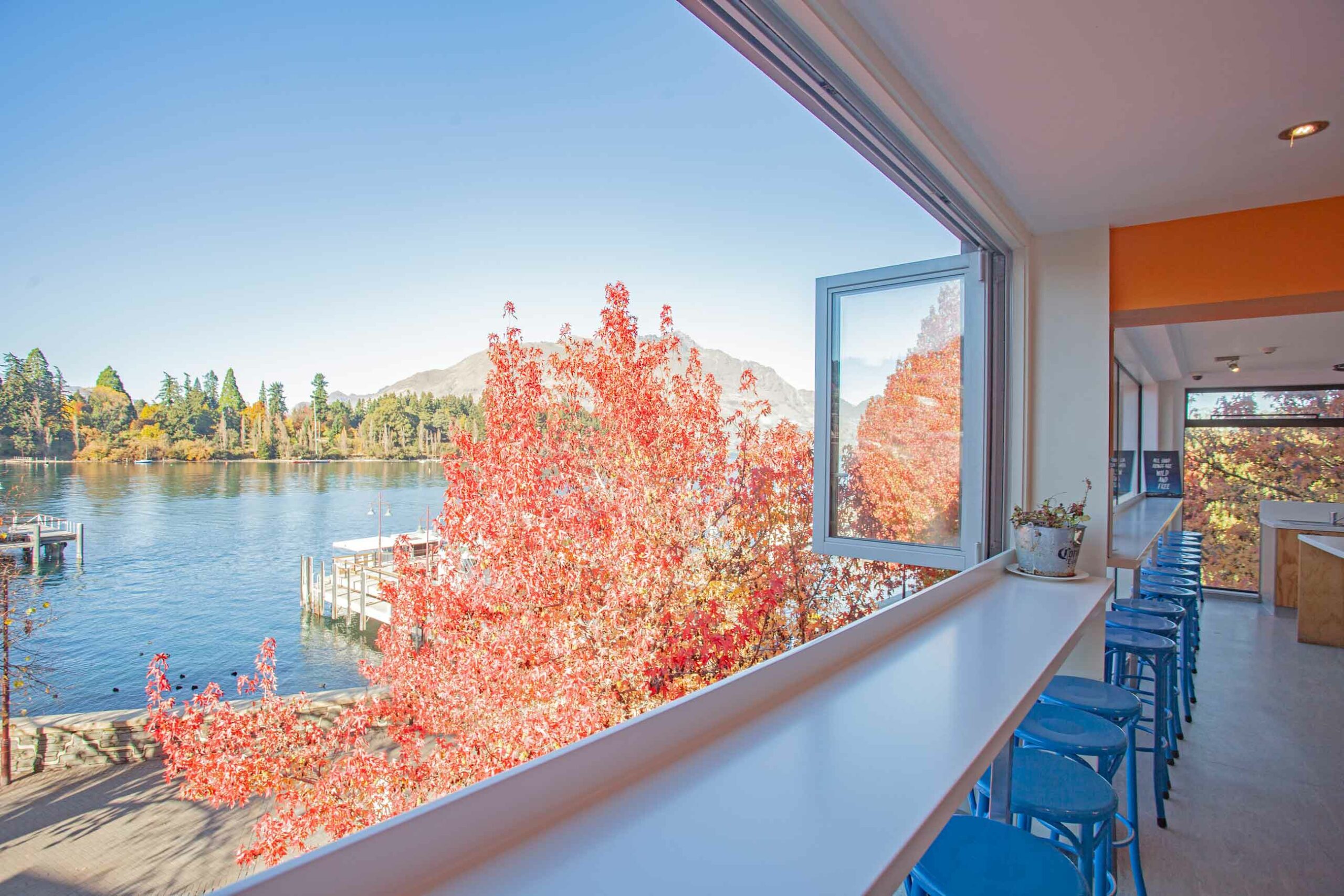 Absoloot Hostel QT — Accommodation in Queenstown