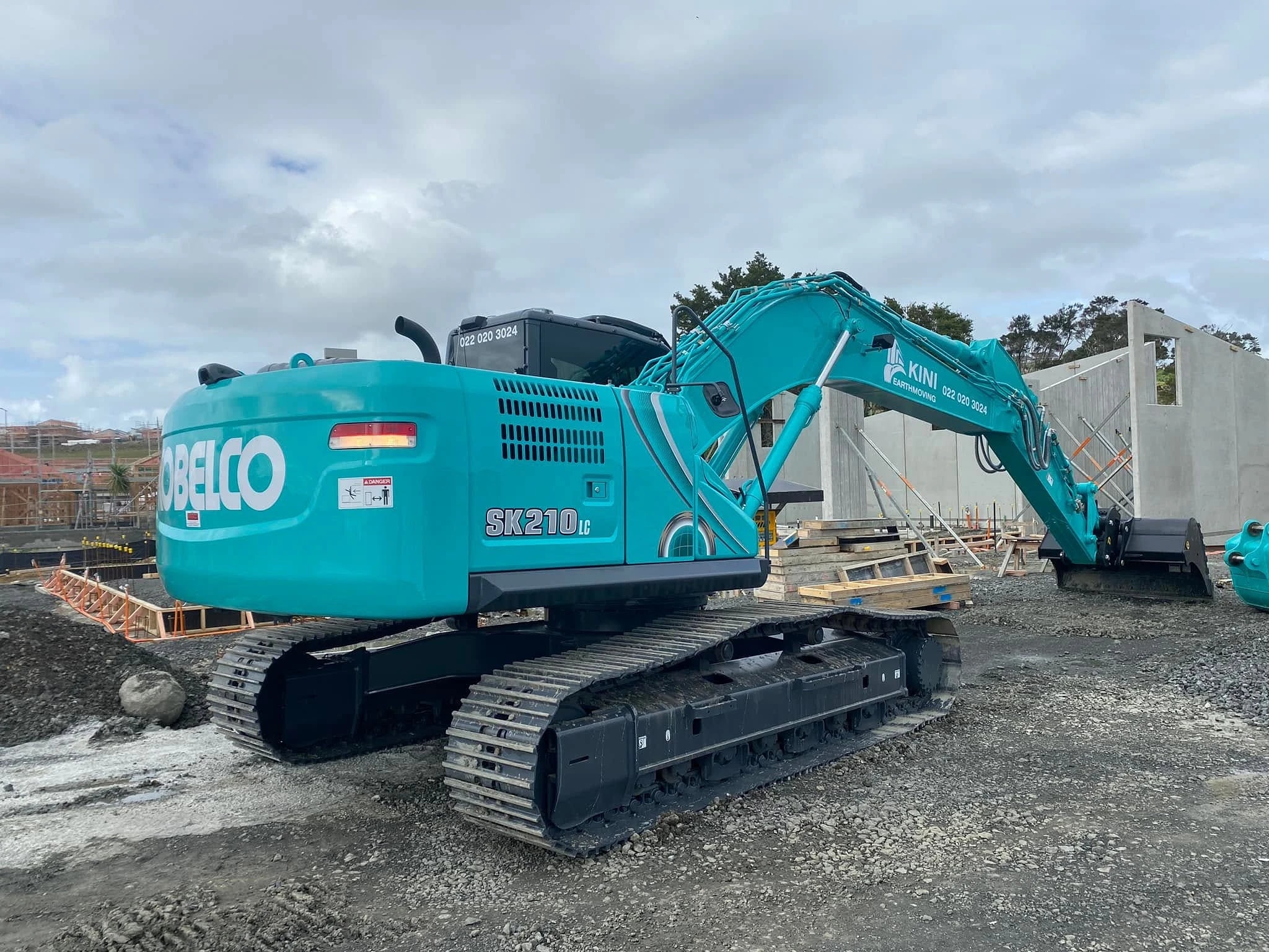 Kini Earthmoving Limited — Construction Companies in Auckland