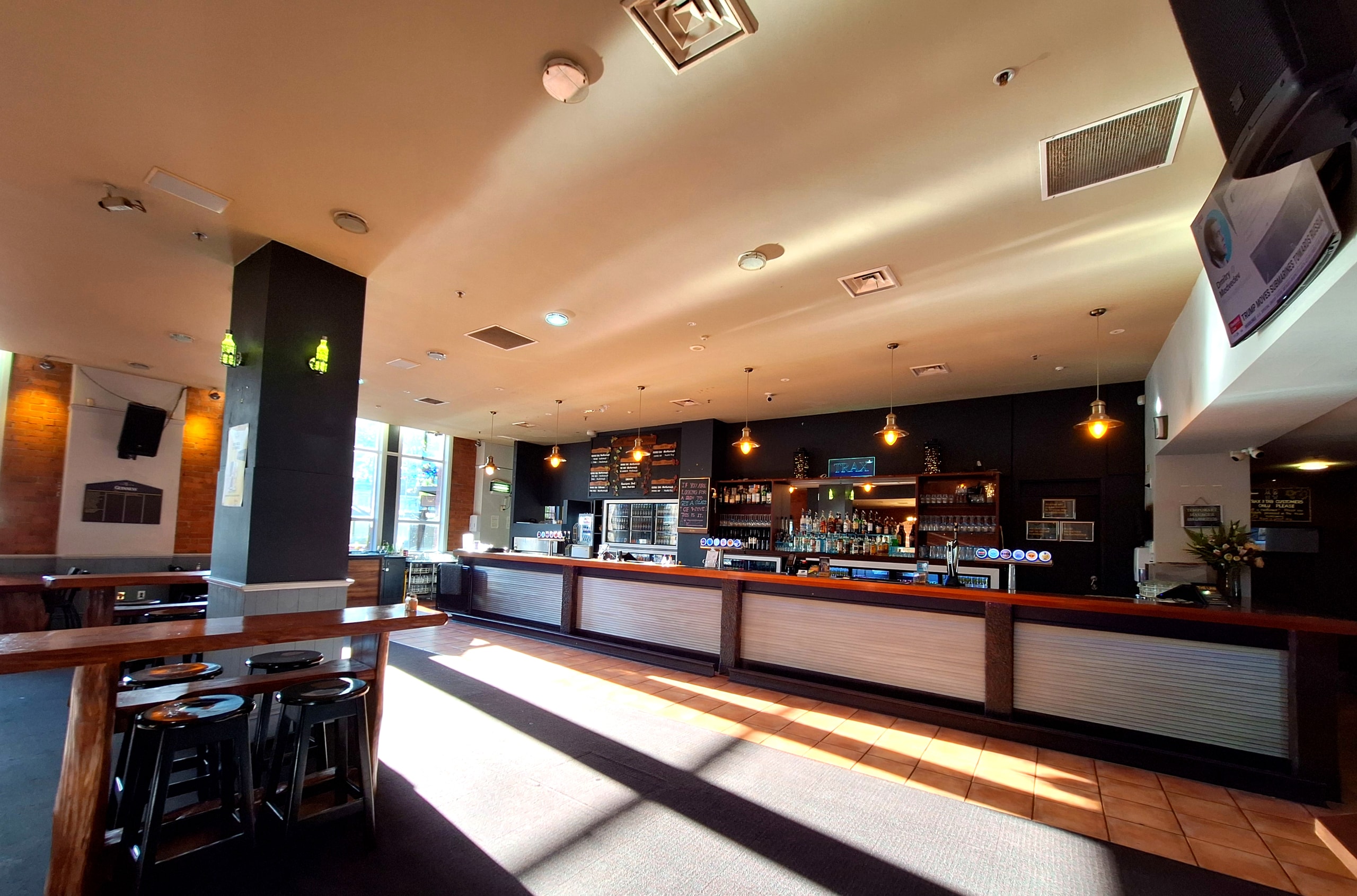 Trax Cafe & Bar — Takeaway Food in Wellington