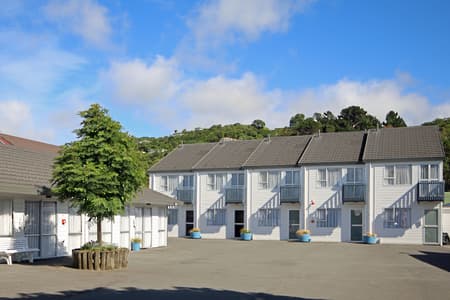 Midway Pacifica Lodge — Accommodation in Lower Hutt