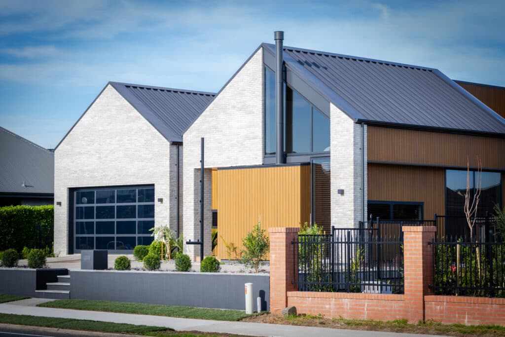 Downey Designer Homes — Builders in Hamilton City