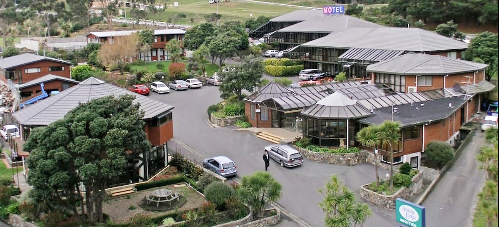 Aotea Lodge — Accommodation in Porirua