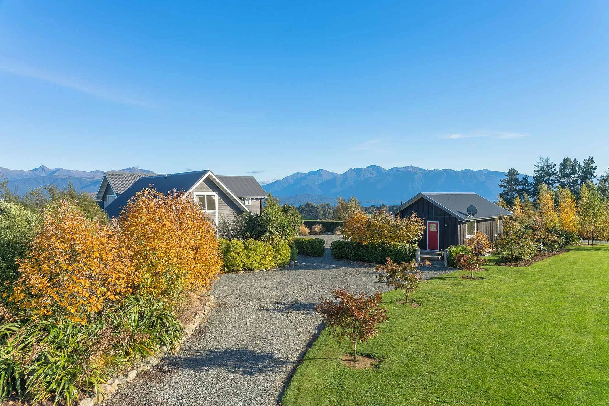 Dusky Ridges Farmstay — Accommodation in Te Anau